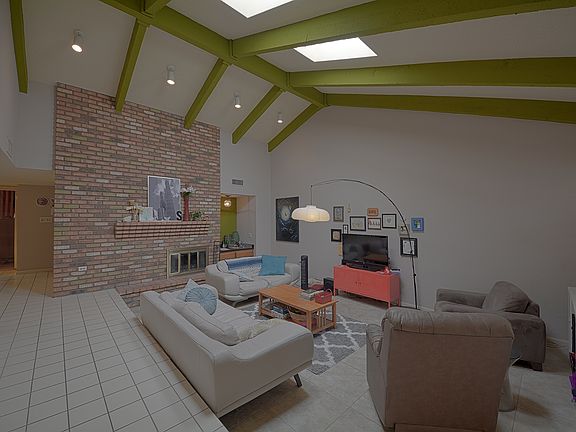 2nd image of 6538 N Maryland Cir