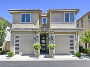 1973 Oak Ln, Clovis, CA 93611