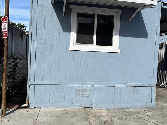 3rd image of 65 Long Beach Blvd