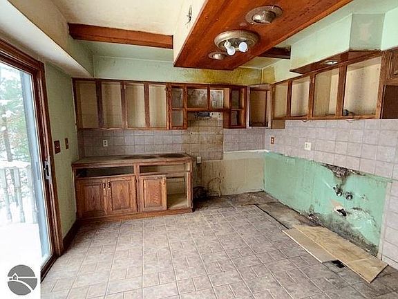 4th image of 11628 White Pine Dr