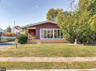 18 Center Ave, Delran, NJ 08075