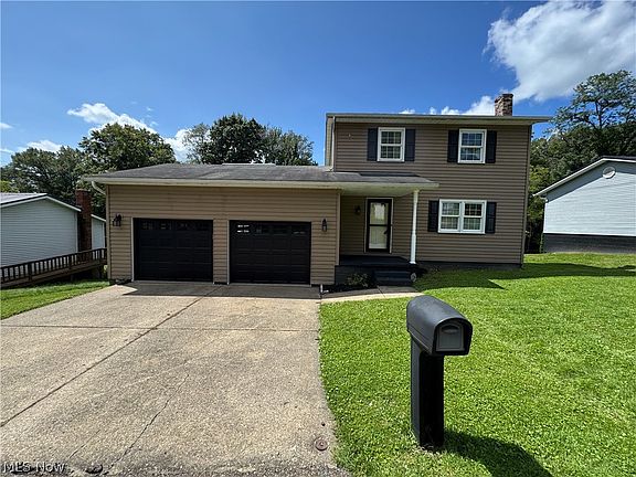 2nd image of 142 Pine Ln
