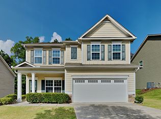 918 Pine Ln, Lawrenceville, GA