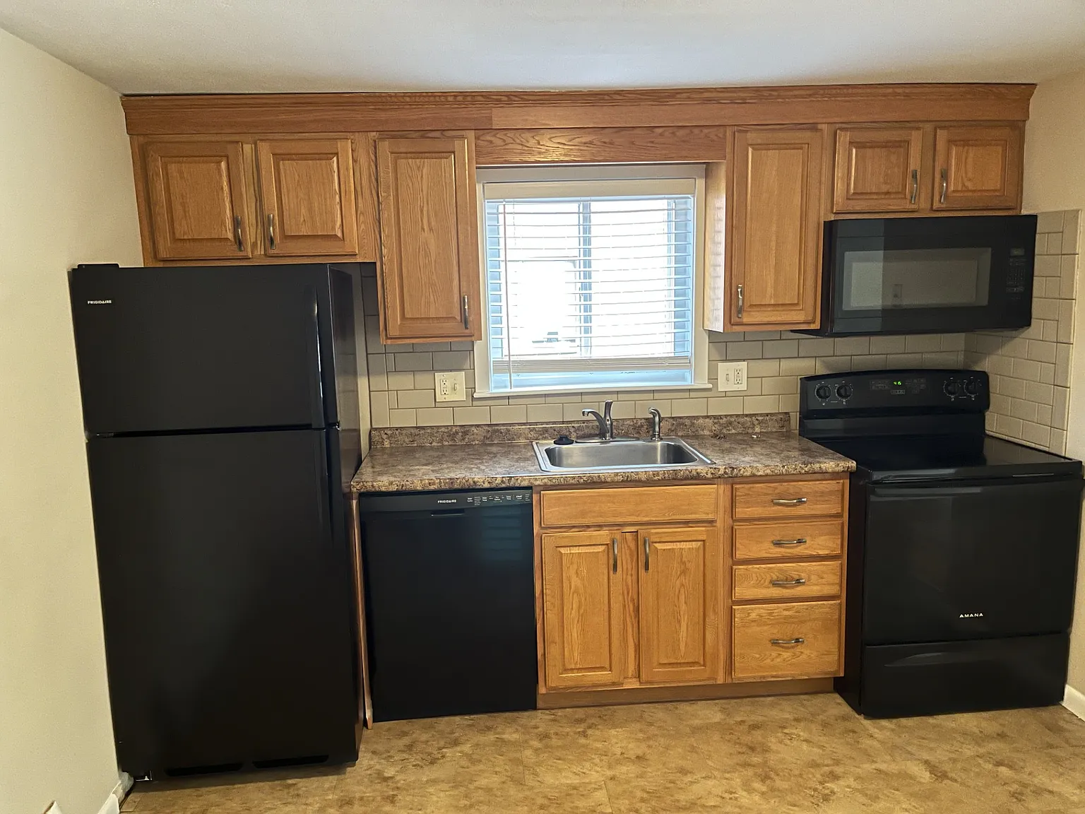 1 bed, 750 sqft, $1,950 — Photo 3