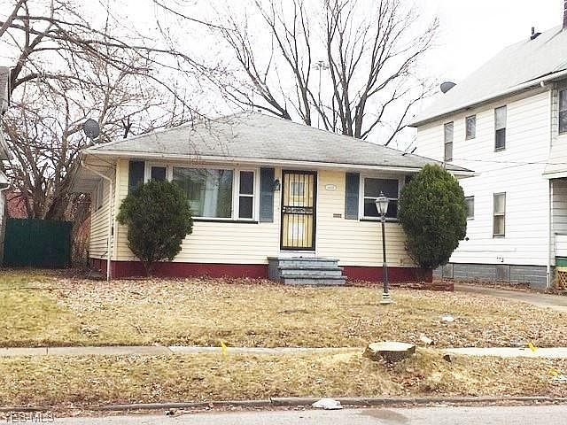 1st image of 14122 Sylvia Ave