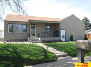 921 N Grant St, Fremont, NE 68025