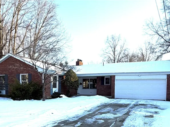 1417 Sunny Dr, Girard, OH 44420