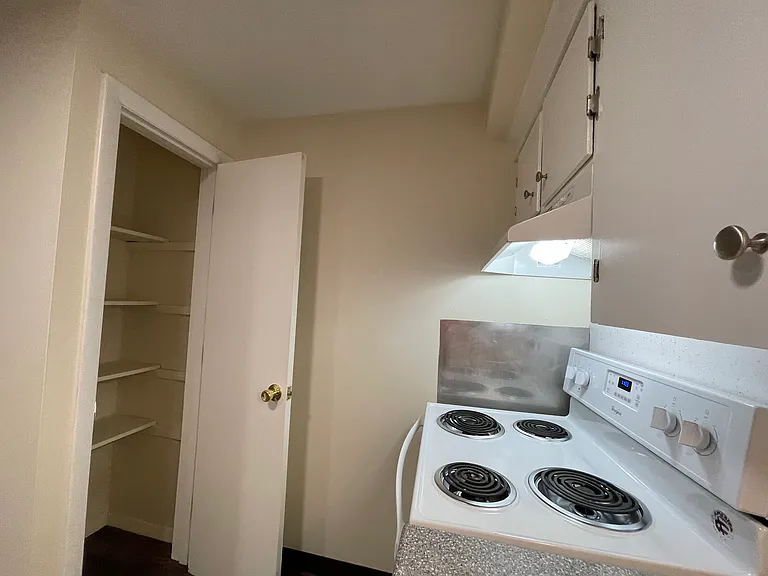 Highland Estates — Photo 20
