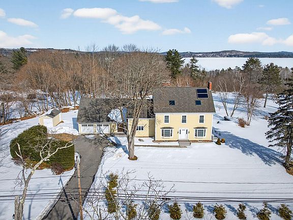 3rd image of 525 W Auburn Road