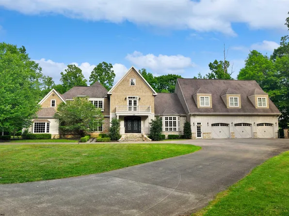 126 Quail Rd, Morgantown, WV 26508