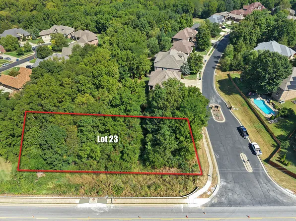 5393 S Newton Avenue, Springfield, MO 65810