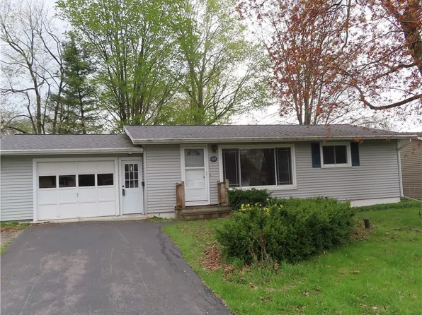 114 Cranberry Dr, Liverpool, NY 13088