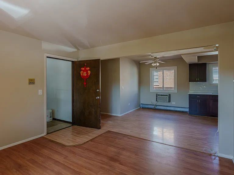 269 W 25th Pl #2S — Photo 8