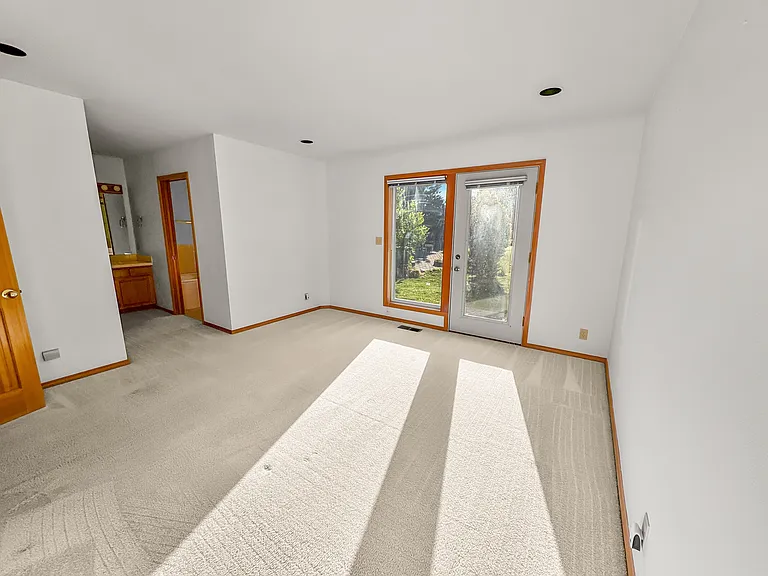 1055 Indian Creek Rd — Photo 8