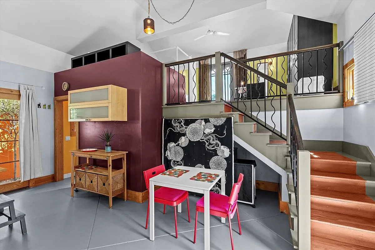 1 bed, $4,000 — Photo 1