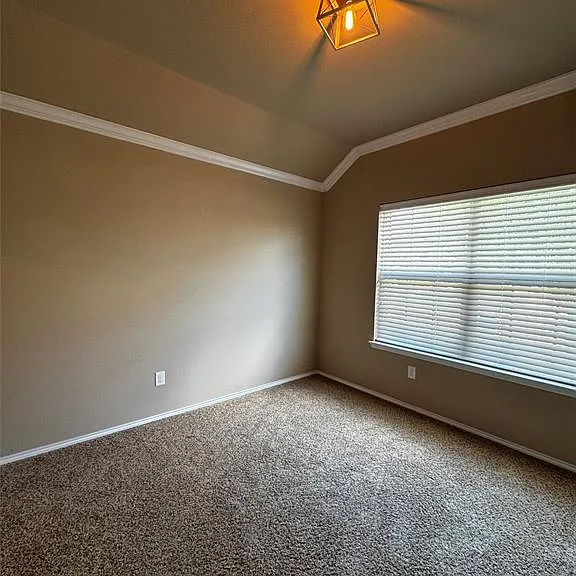 4548 Fern Valley Dr — Photo 3