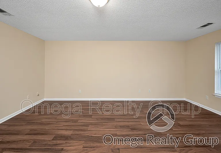 4203 20th St NE #B8 — Photo 9
