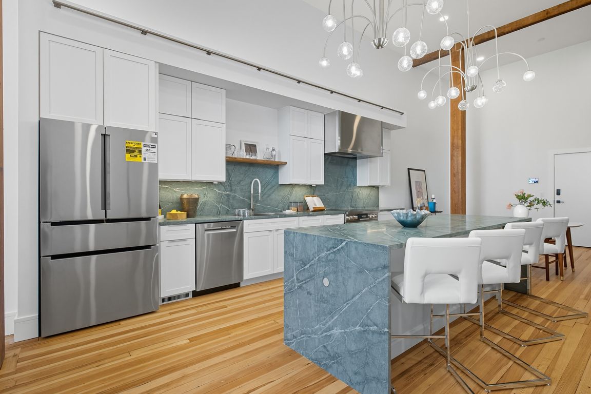 next background image