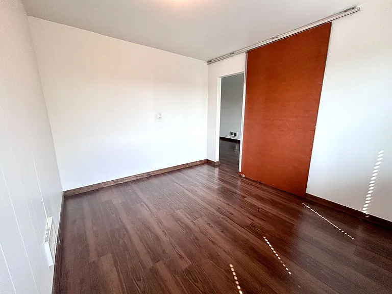 Bayview Apartments — Photo 102