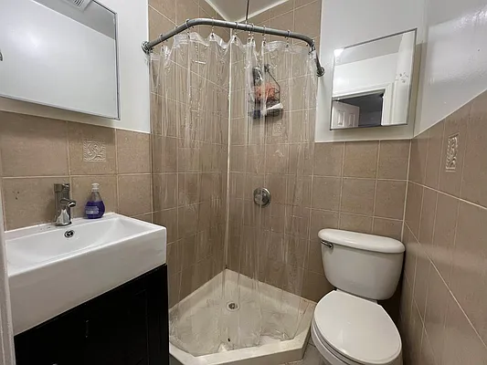 Rented by Rumah Realty Inc | media 10