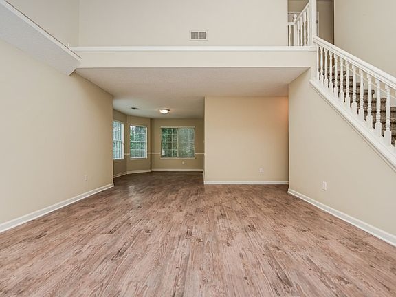4th image of 3662 Gray Birch Dr