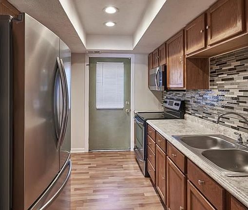5th image of 1342 Tishman Ln