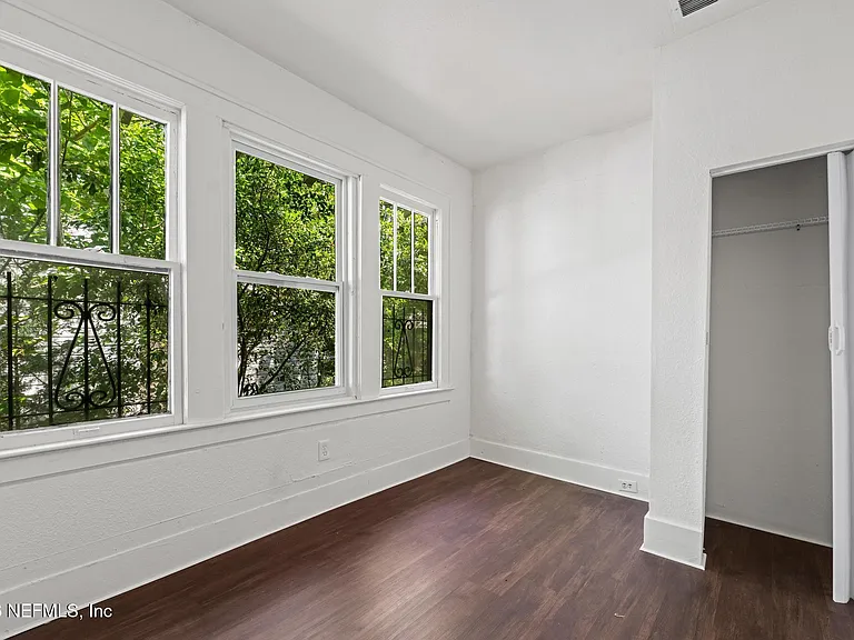 34 W 23rd St — Photo 6