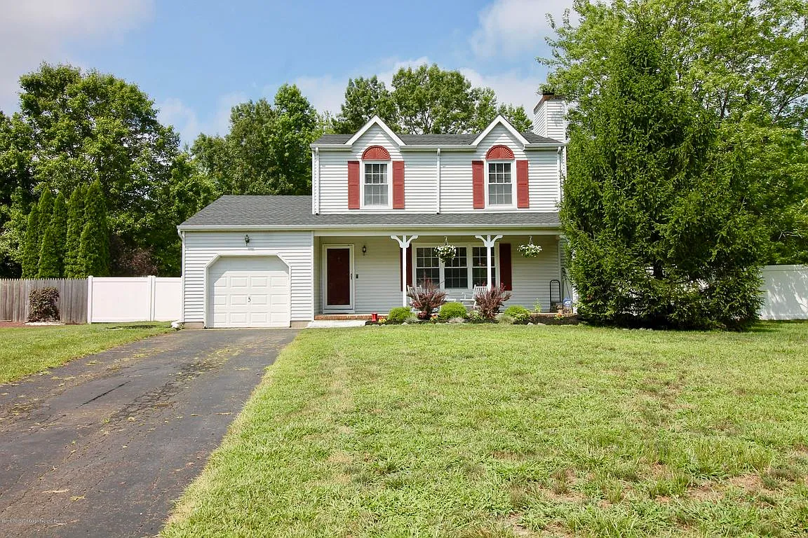 55 Anita Dr photo 1