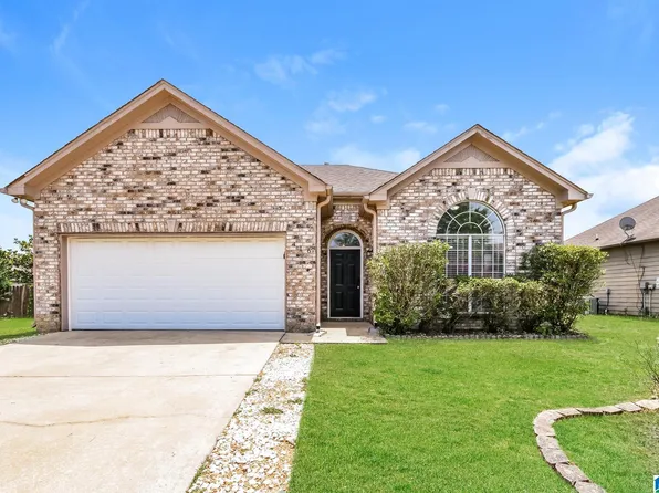 416 Waterford Dr, Calera, AL 35040