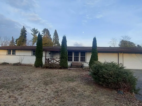 200 N 1st St, Harrisville, MI 48740