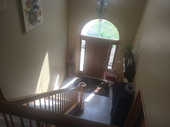 front foyer/entryway