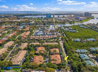 107 Renaissance Dr, Palm Beach Gardens, FL 33410