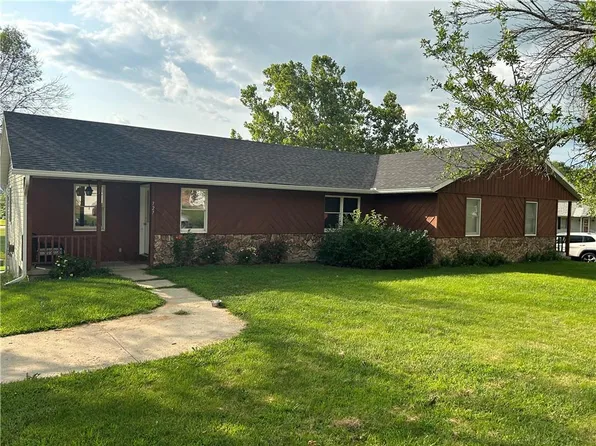 725 W Torrance St, Maryville, MO 64468