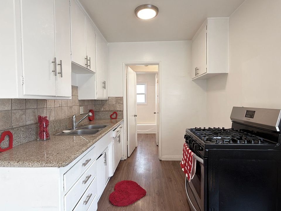 1st image of 2515 Olive Ave APT 3