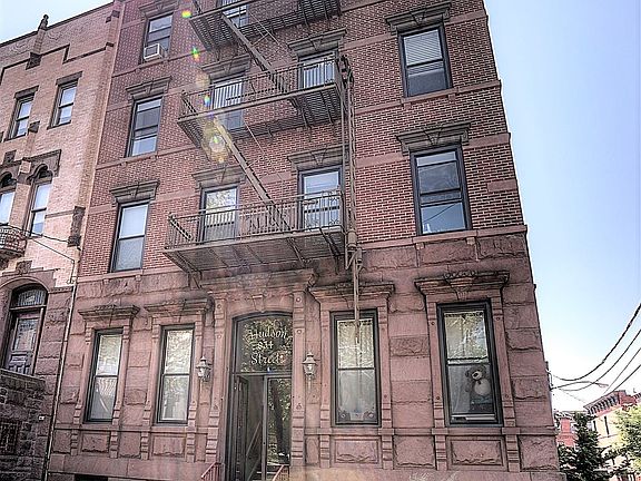 834 Hudson Building Front