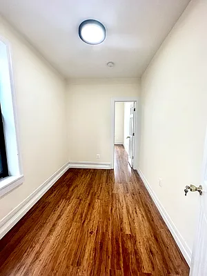 Rented by Luxian International Realty LLC | media 13