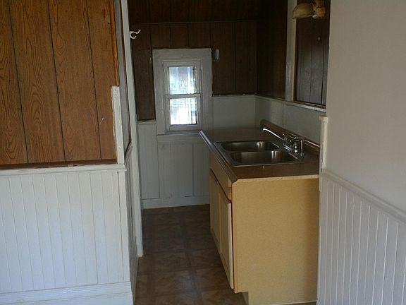3rd image of 88 Wohlers Ave #2