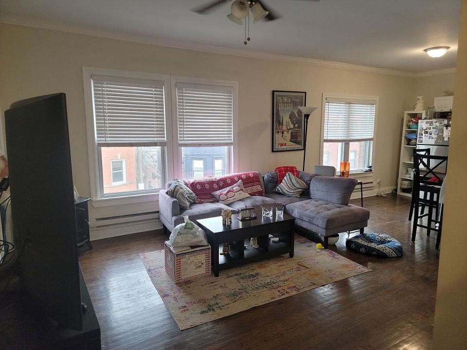 1st image of 728.5 W Roscoe St #3S