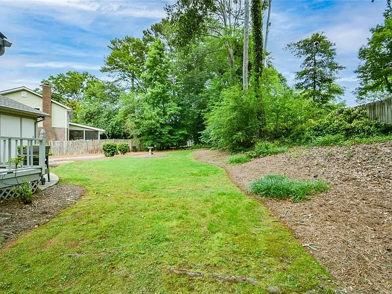 435 Stonebridge Dr — Photo 41