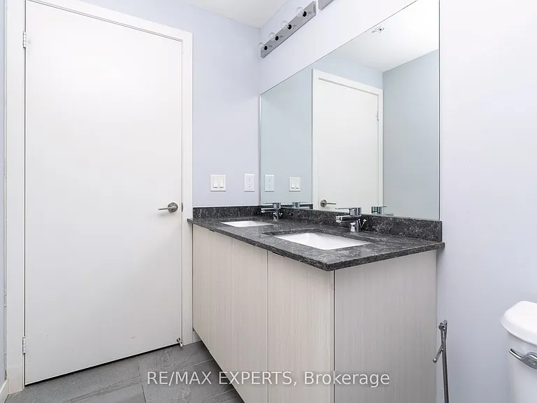 3237 Bayview Ave #102 — Photo 35
