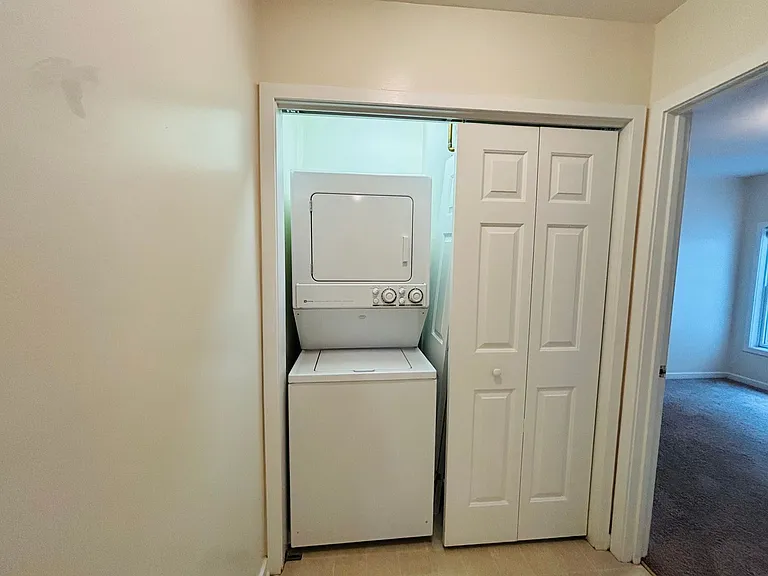 242 Virginia St — Photo 18