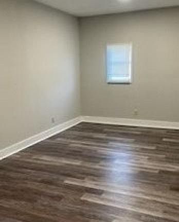 5th image of 3404 Kensington Dr N
