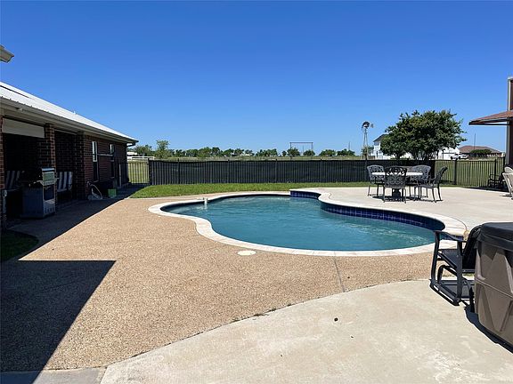 4th image of 448 Audra Cir