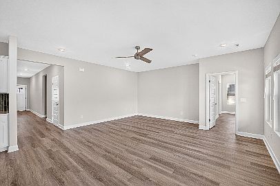 2nd image of 309 Nicklaus Ct