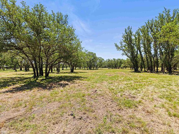 4th image of 937 Flat Creek Road