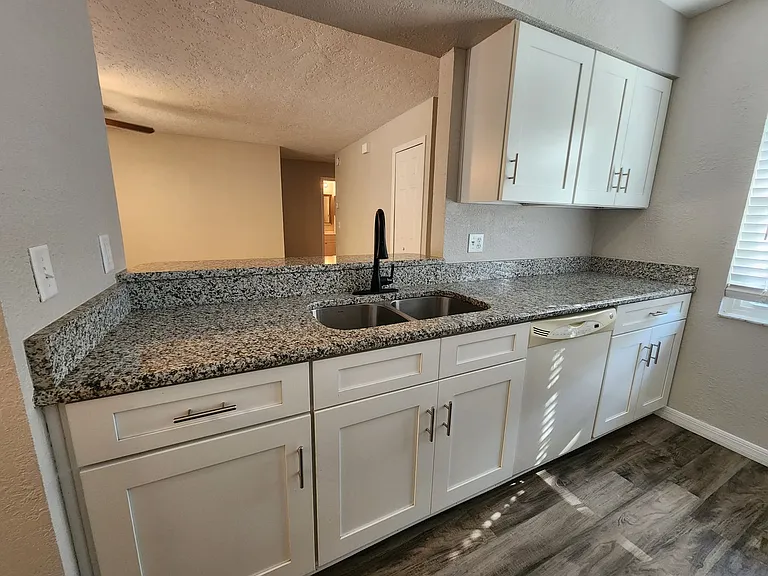 221 Loch Low Dr — Photo 11