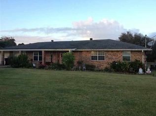 8789 1st St, Nederland, TX 77627