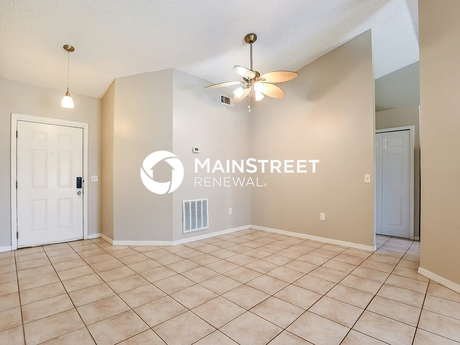 2348 Ainsworth Ave — Photo 2