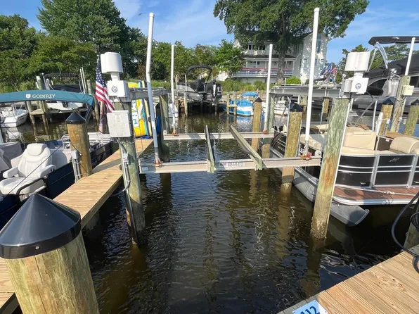 155 Naomi Dr #112, Ocean View, DE 19970