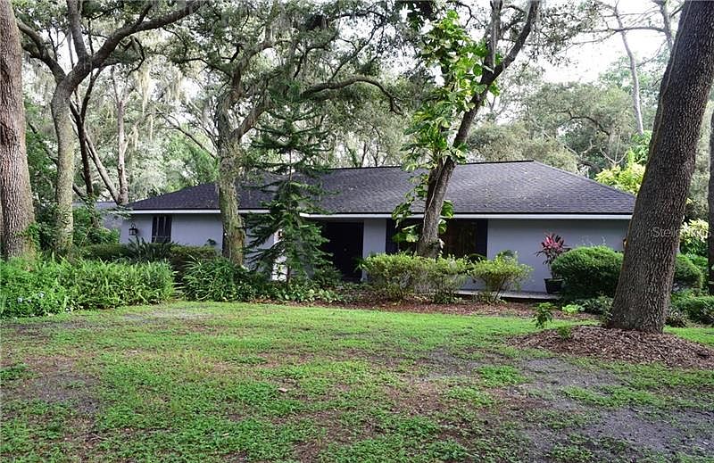 1st image of 203 Wild Oak Dr